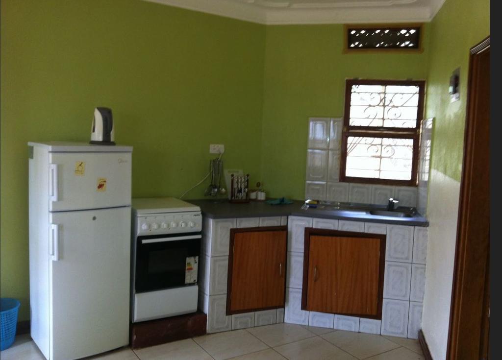 Prestige Resort Cottages Entebbe Buitenkant foto