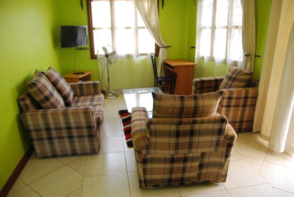 Prestige Resort Cottages Entebbe Buitenkant foto