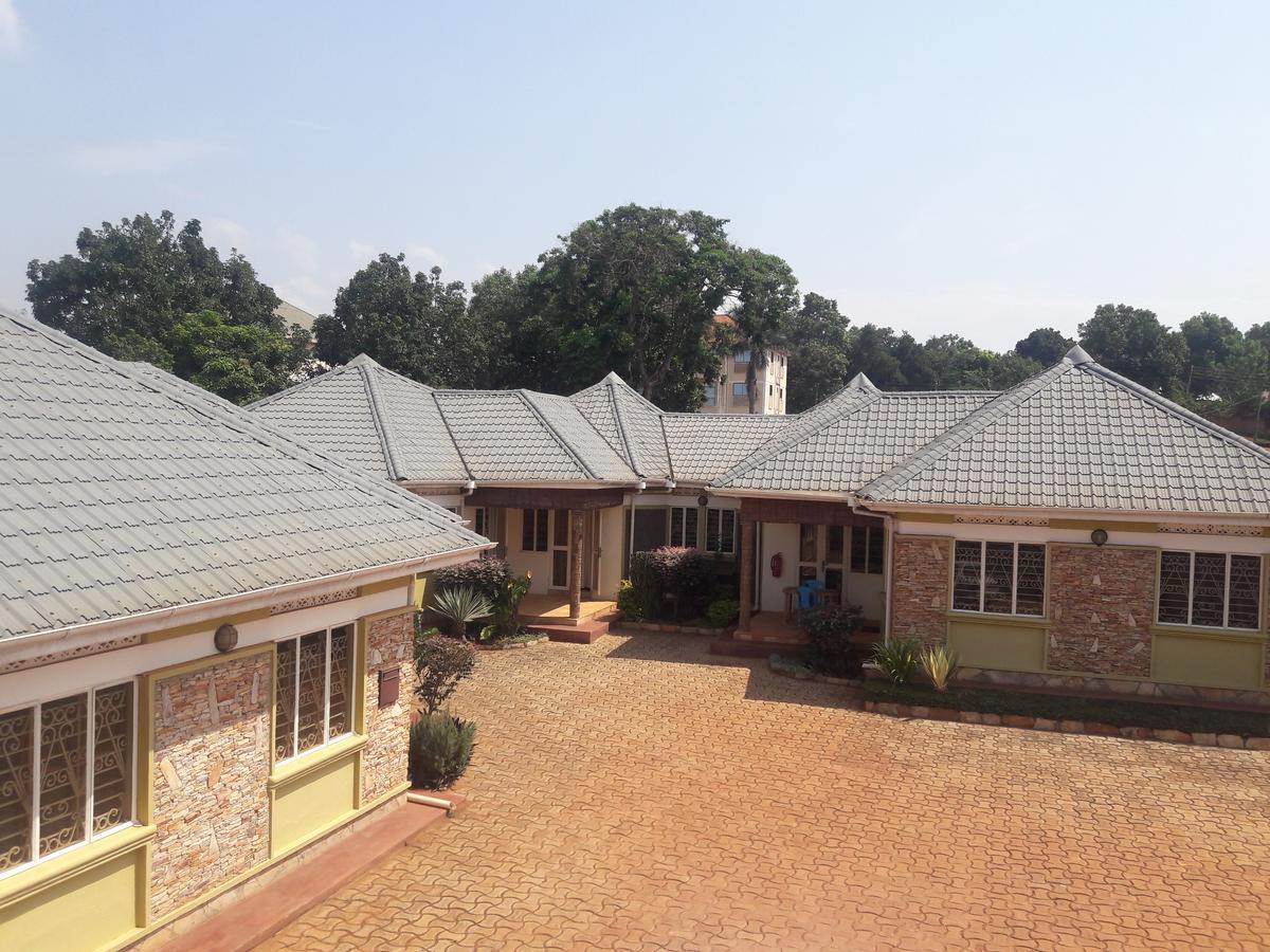 Prestige Resort Cottages Entebbe Buitenkant foto